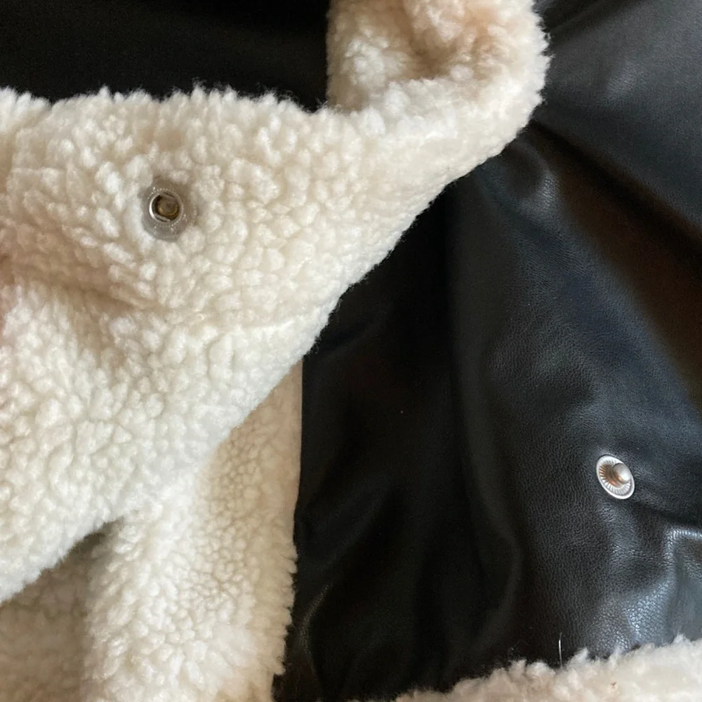 NWOT Madden NYC Black and Cream Bomber Jacket - Picture 10 of 10